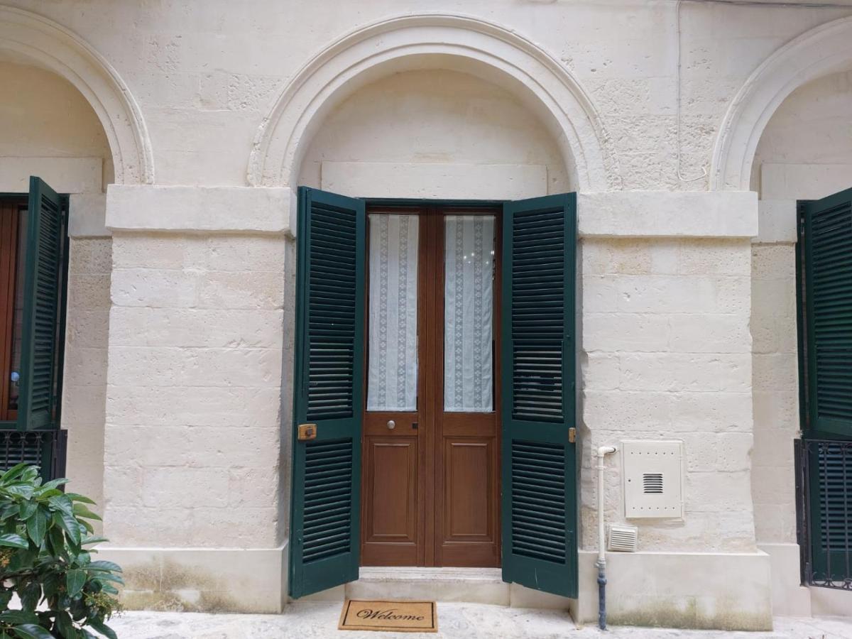 Suite Del Conservatorio Nel Centro Storico Лечче Екстер'єр фото